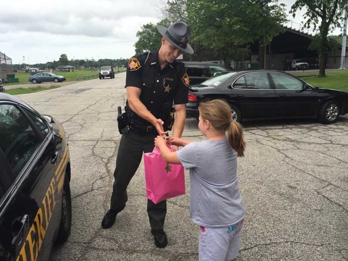 Ohio deputy’s act of kindness goes viral The Cullman Times